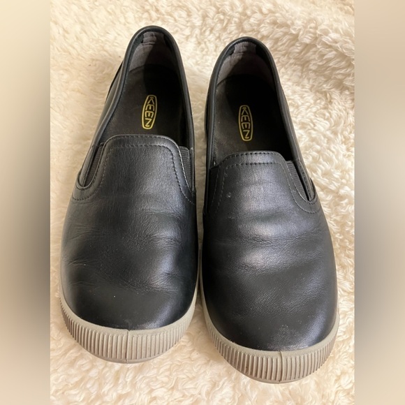 Keen Shoes - KEEN Black Leather Lorelai Slip-On Sneaker Size 6